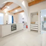 Palazzo Stella First Floor By Vallettastay Daire