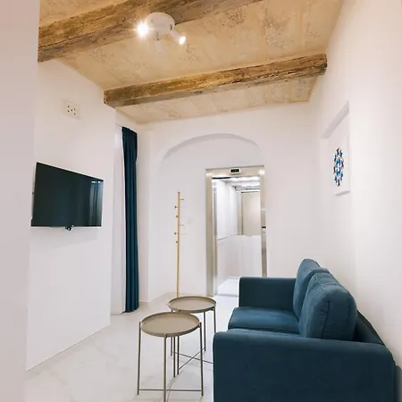 Daire Palazzo Stella First Floor By Vallettastay *