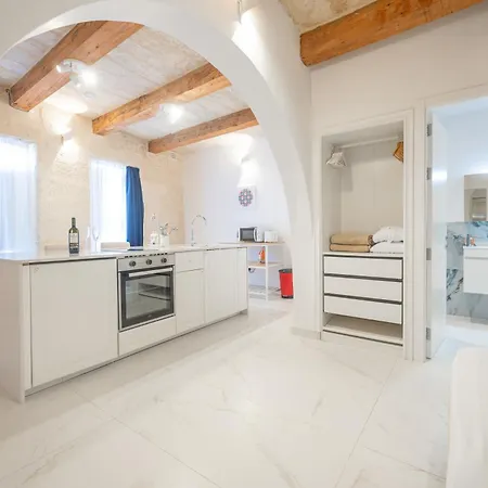 Palazzo Stella First Floor By Vallettastay Apartment